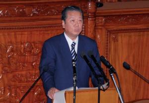 Mr Ozawa, leader of the DPJ, makes a speech to the Diet